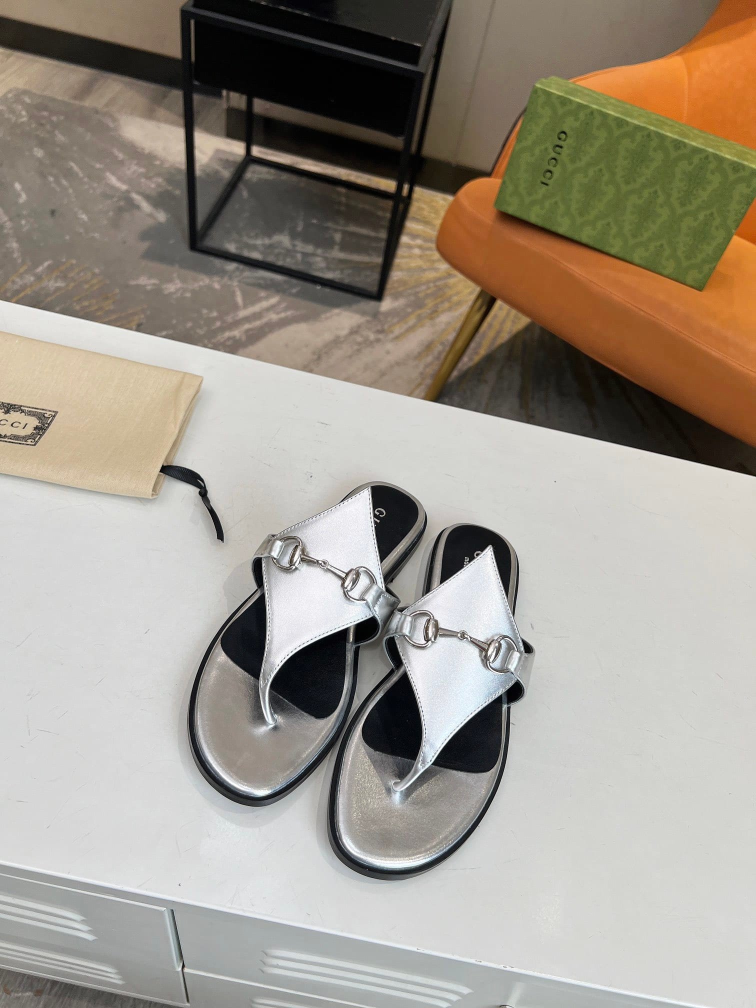 Gvc*1 Women’S Thong Sandal With Horsebit Silver