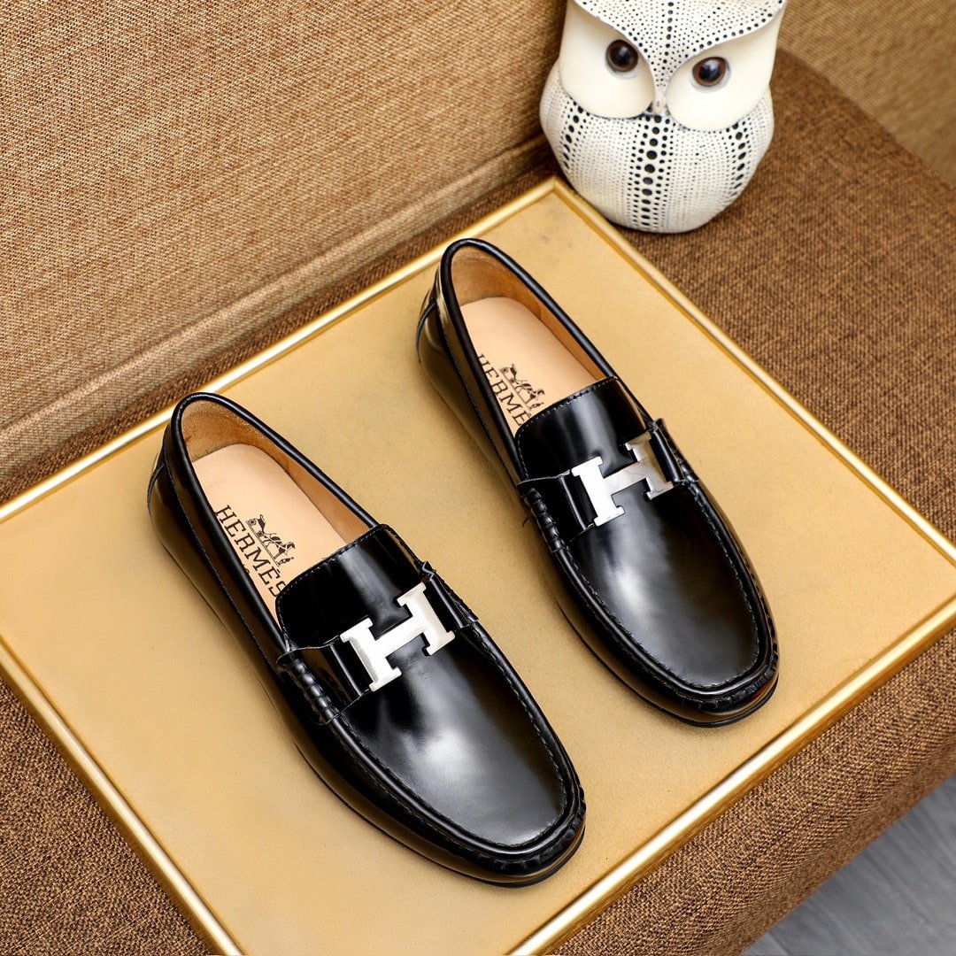 H**me5 Men’S Loafer Moccasin Polish Leather With H Silver In Black
