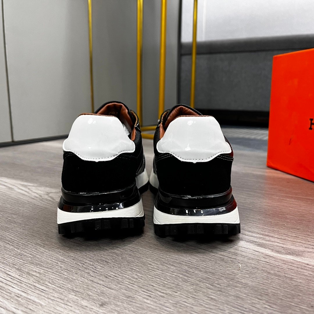 H**me5 Trail Sneaker Black