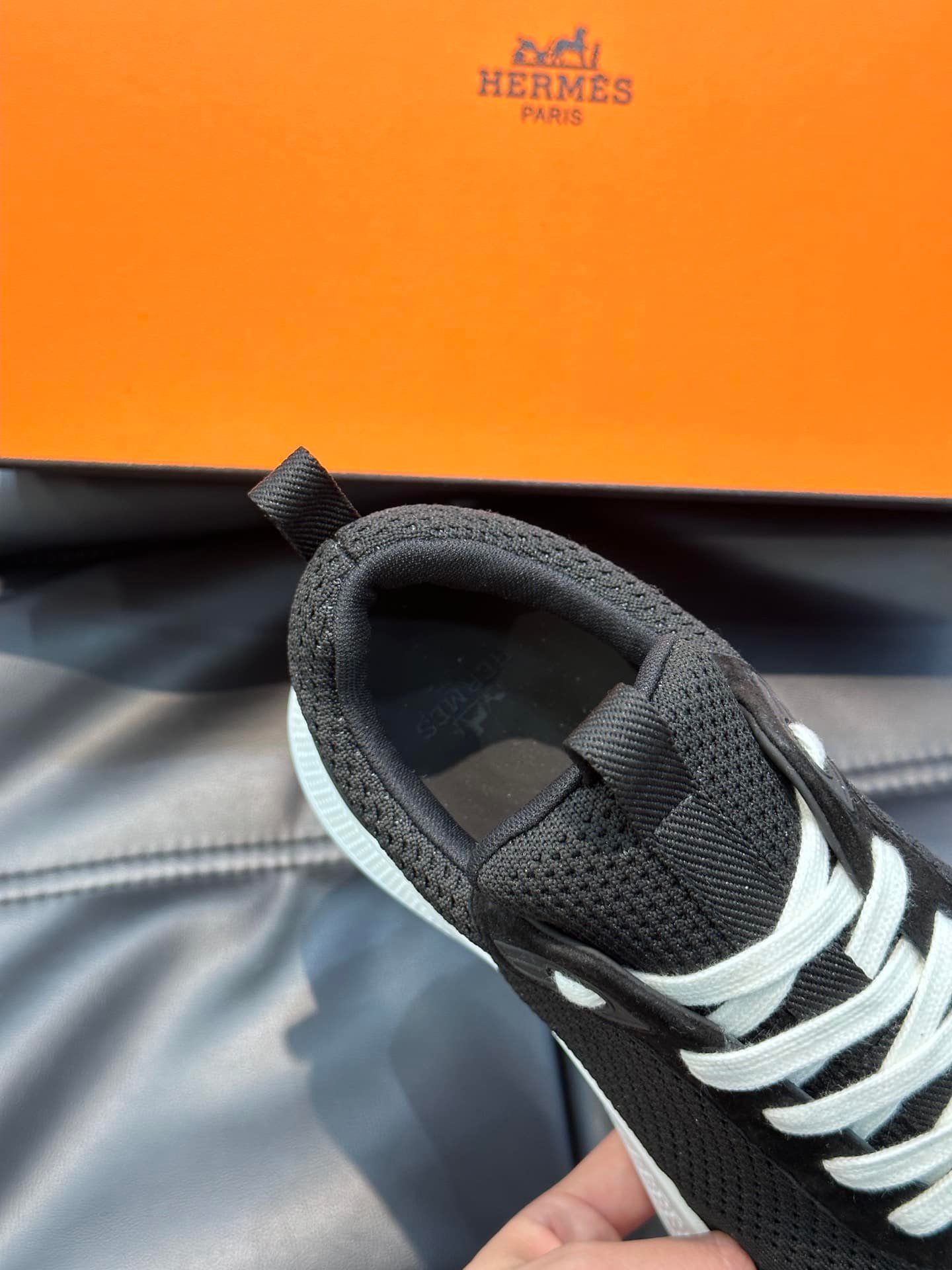 H**me5 Heros Sneaker Black Orange H232985Zh05410