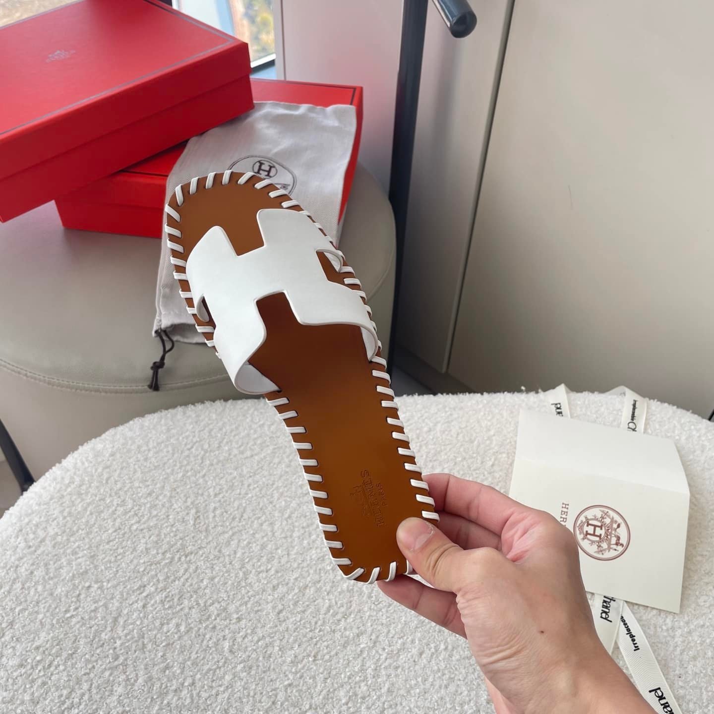 H**me5 Oran Sandals Stitching In Brown And White