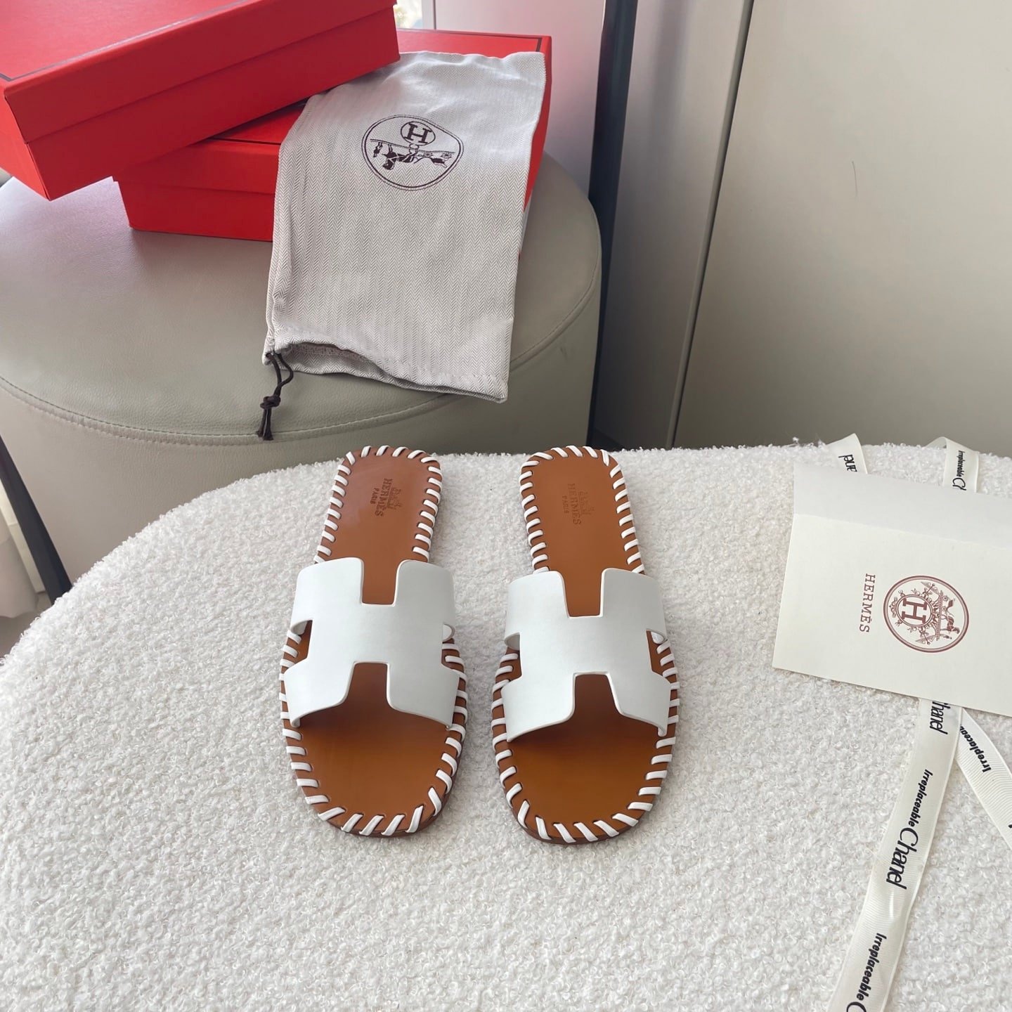 H**me5 Oran Sandals Stitching In Brown And White