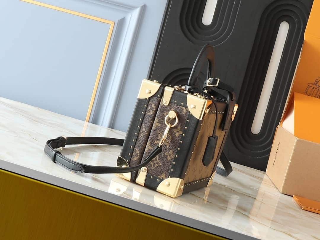 L0vis Vvtt0n Petite Valise Monogram Reverse 22Cm M47164