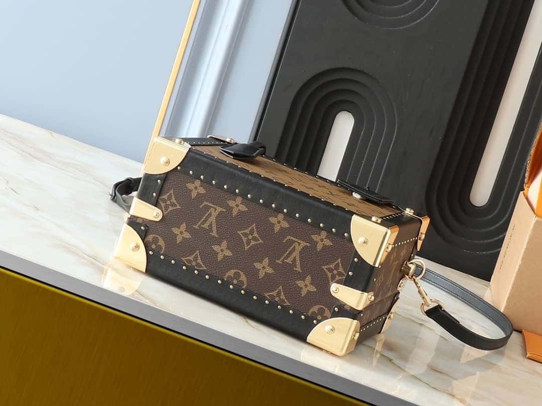 L0vis Vvtt0n Petite Valise Monogram Reverse 22Cm M47164