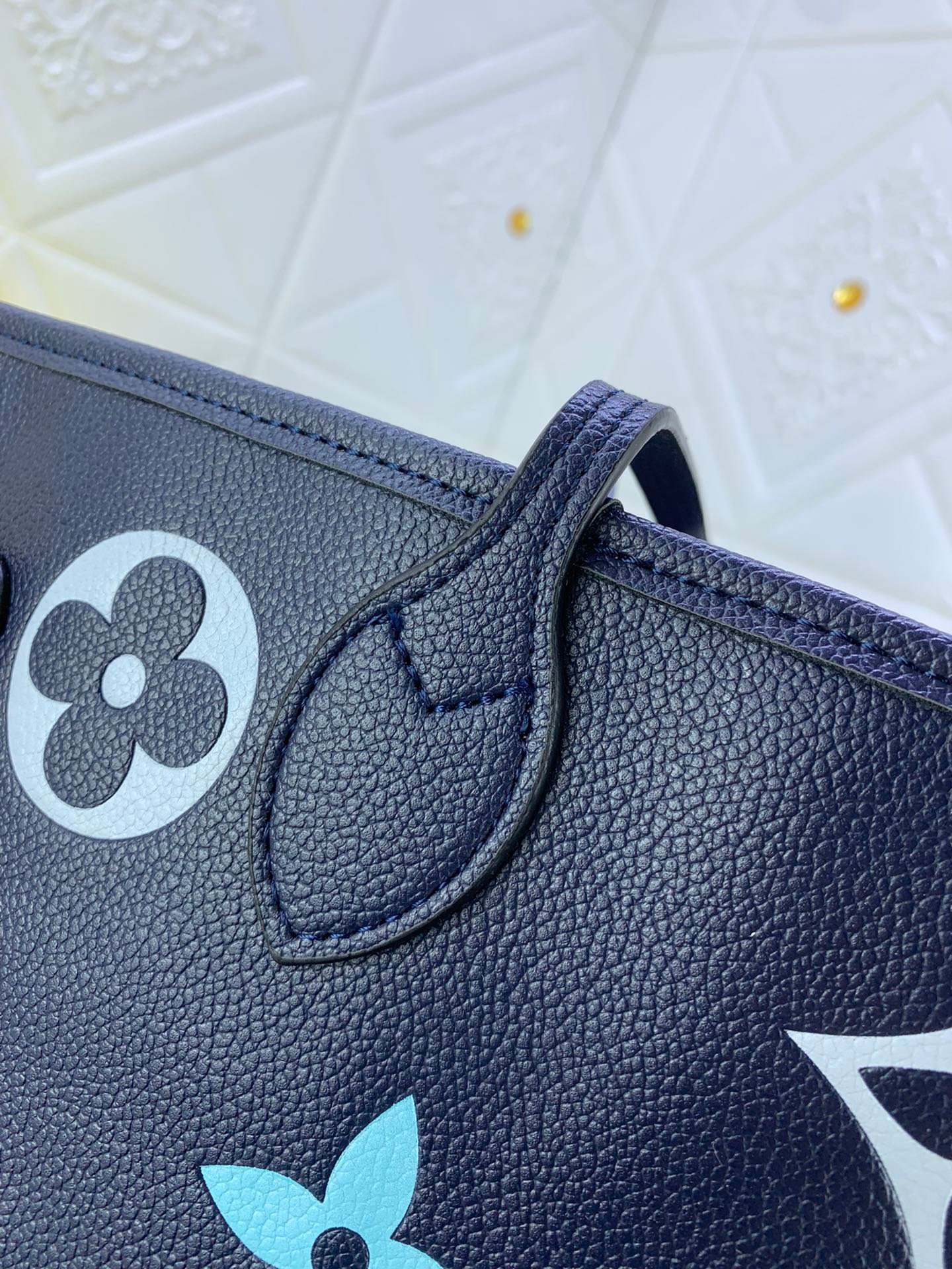 L0vis Vvtt0n Neverfull Mm Monogram Empreinte Blue 31Cm M46514