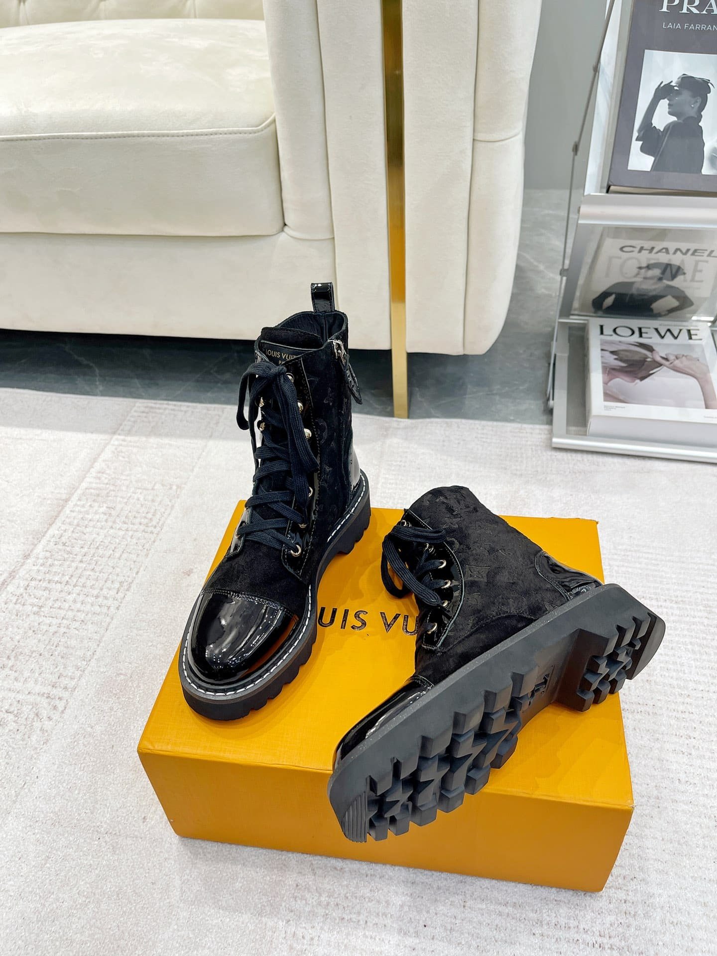 L0vis Vvtt0n Territory Flat Ranger Black