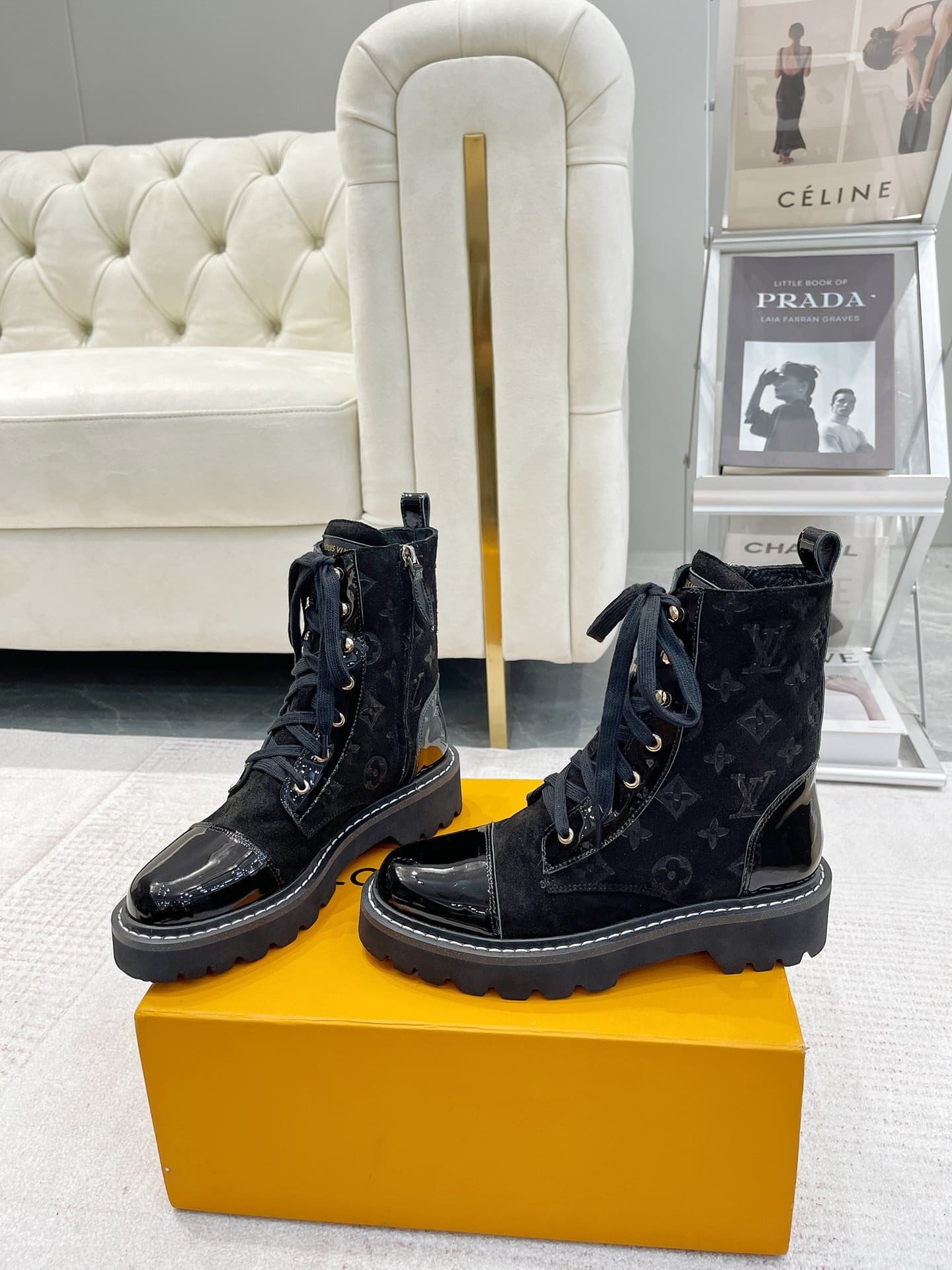 L0vis Vvtt0n Territory Flat Ranger Black