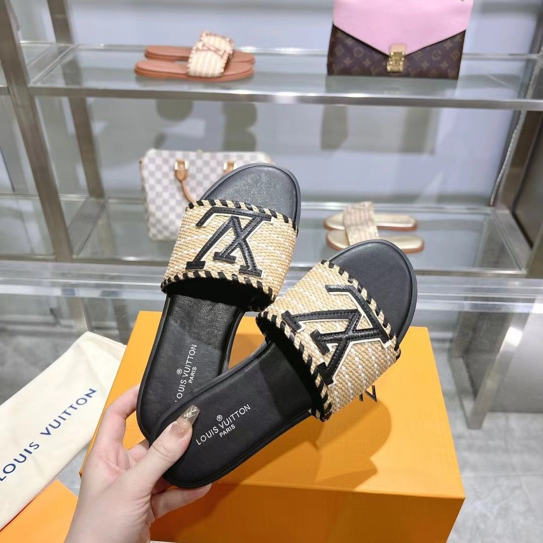 L0vis Vvtt0n Lock It Flat Raffia Mules Black