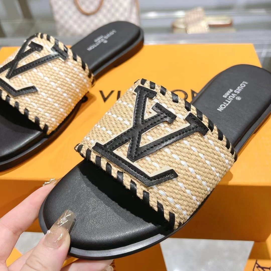 L0vis Vvtt0n Lock It Flat Raffia Mules Black