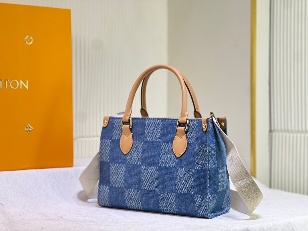 L0vis Vvtt0n Onthego PM Denim Blue 25Cm