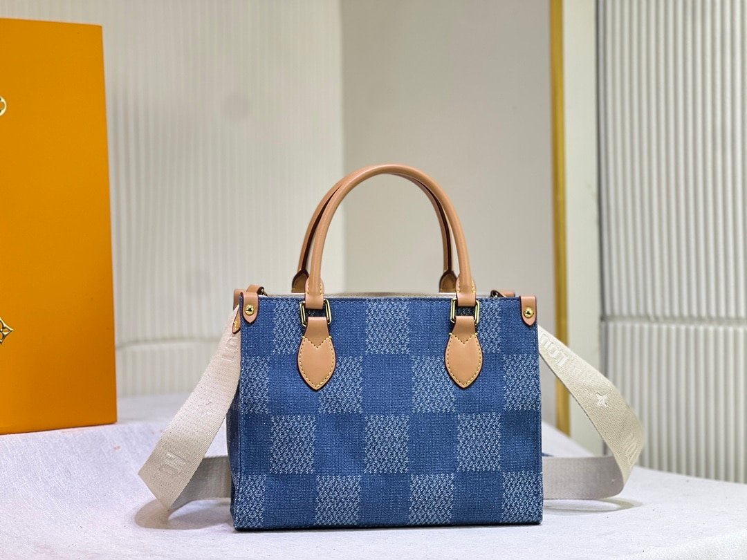 L0vis Vvtt0n Onthego PM Denim Blue 25Cm