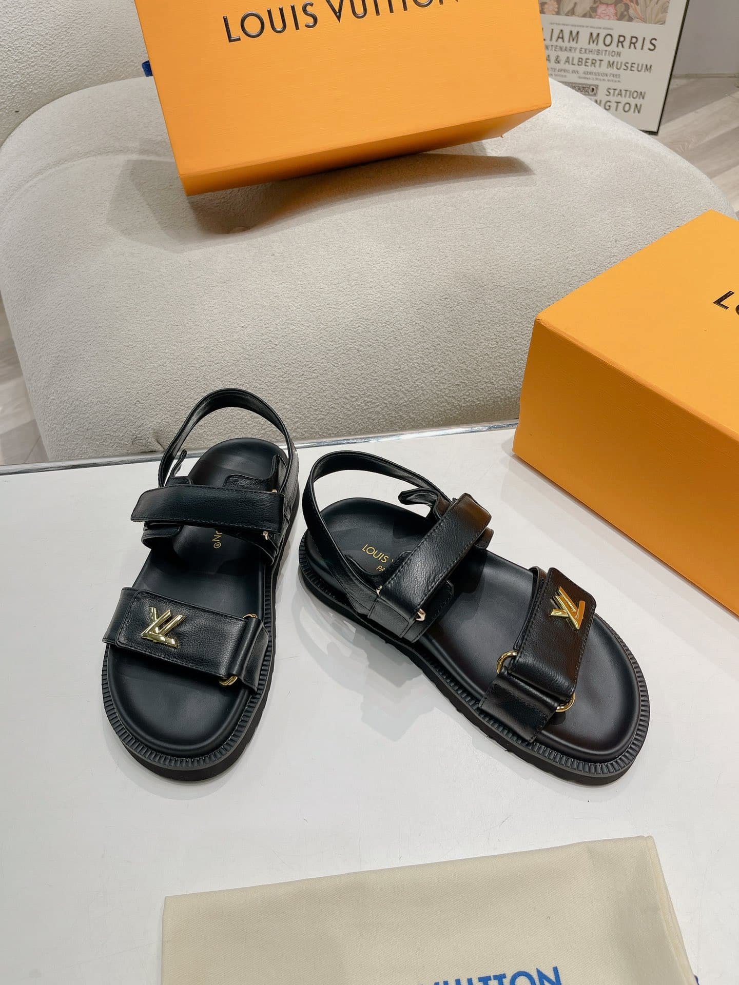 L0vis Vvtt0n Lv Sunset Flat Comfort Sandals Black 1Abw6W