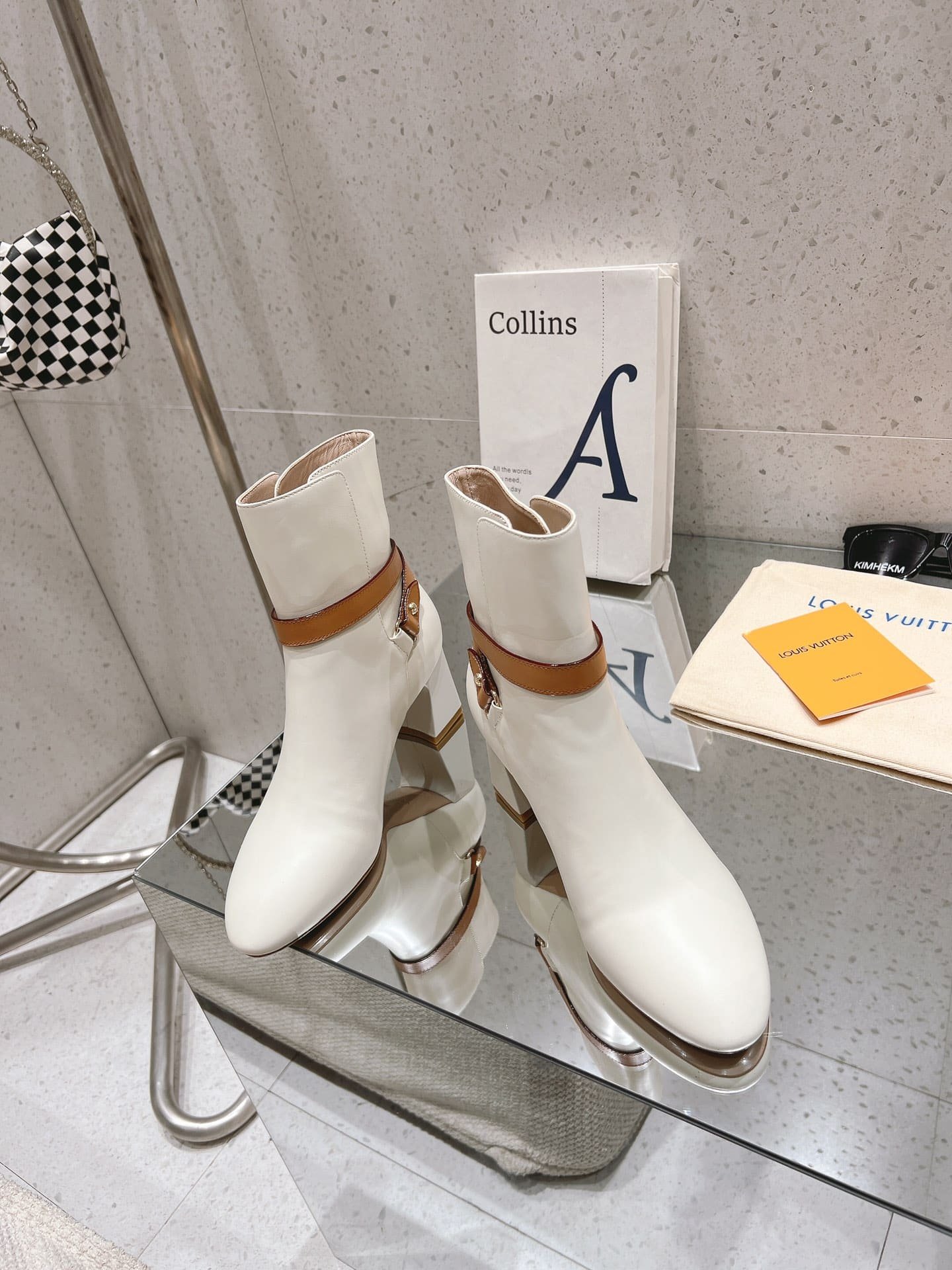 L0vis Vvtt0n Parisienne Ankle Boot White