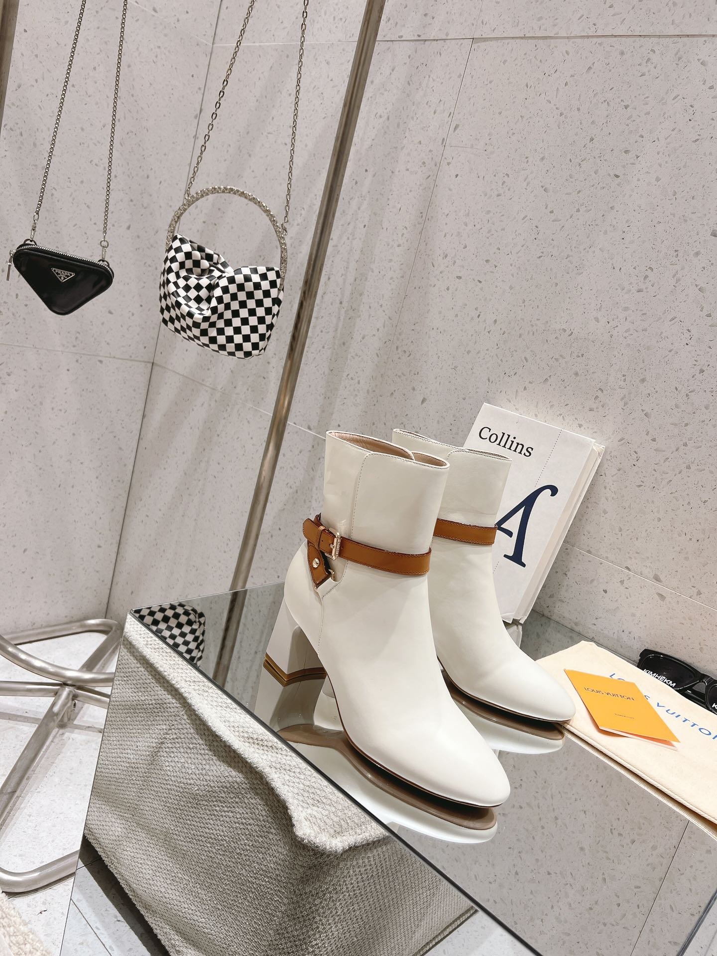 L0vis Vvtt0n Parisienne Ankle Boot White