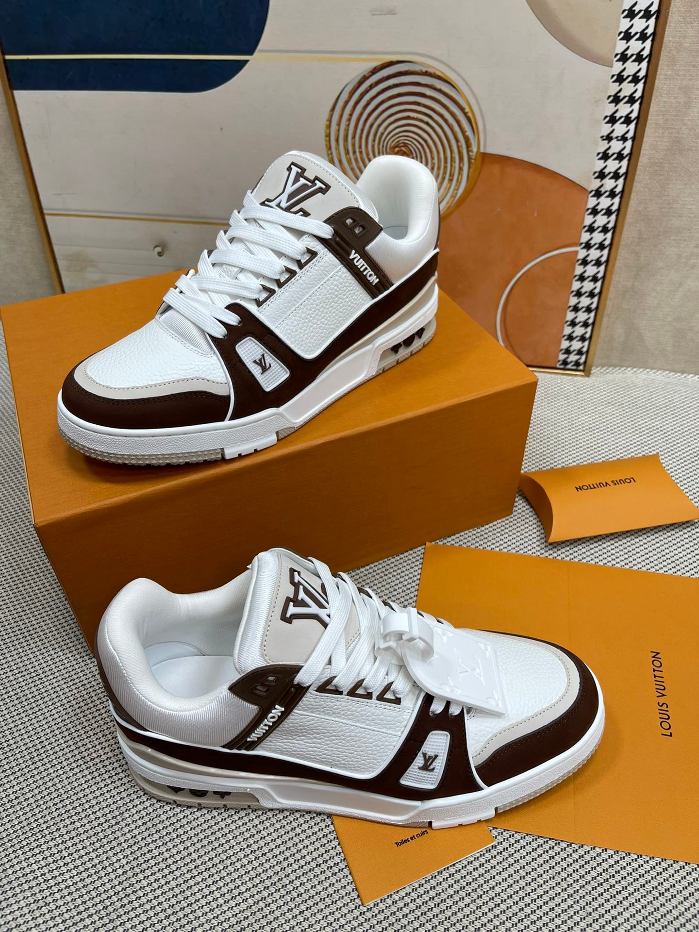 L0vis Vvtt0n Lv Trainer Sneaker Brown 1Ablvb
