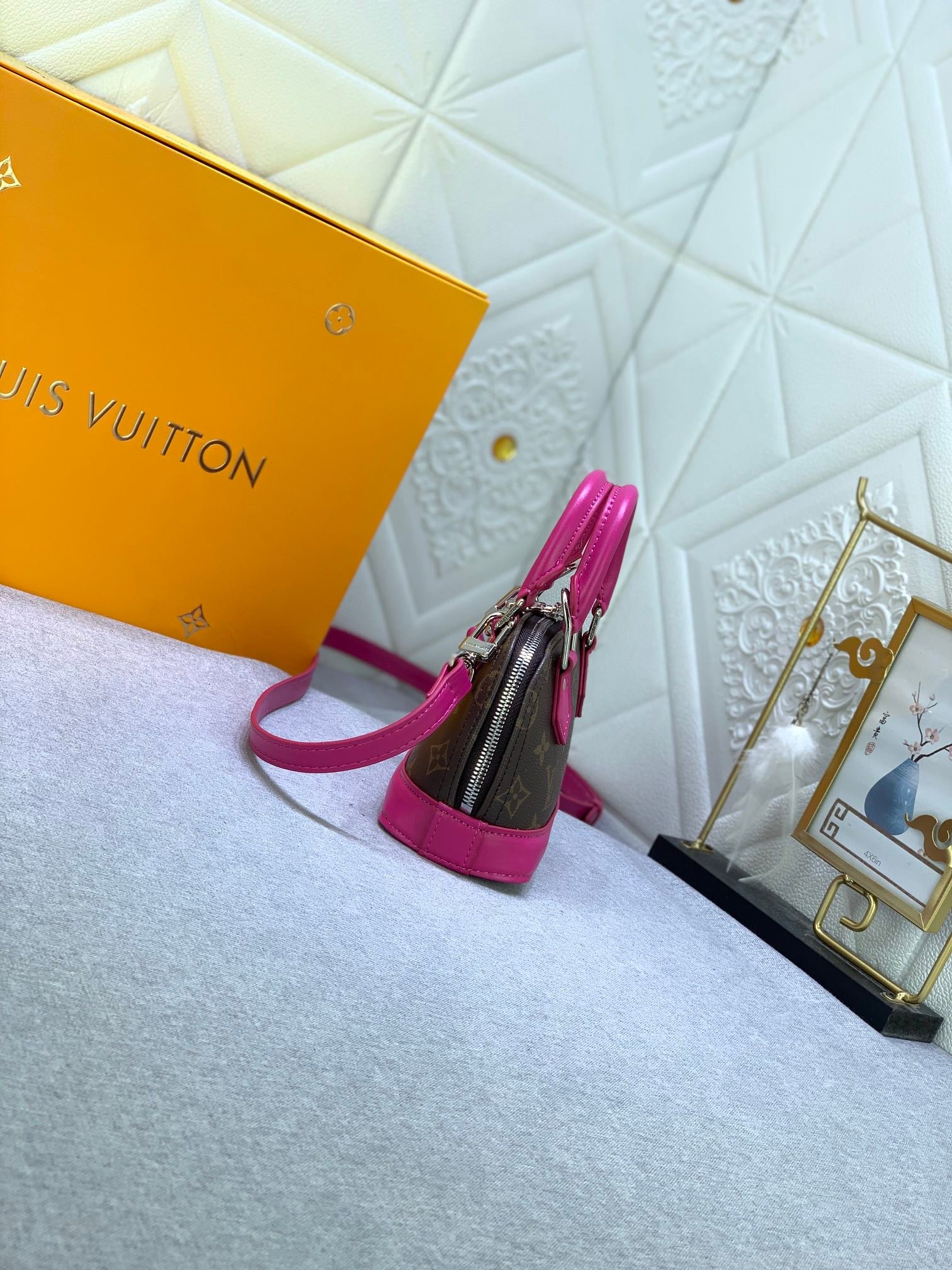 L0vis Vvtt0n Mini Alma Monogram Canvas Mix With Pink 18Cm M83206