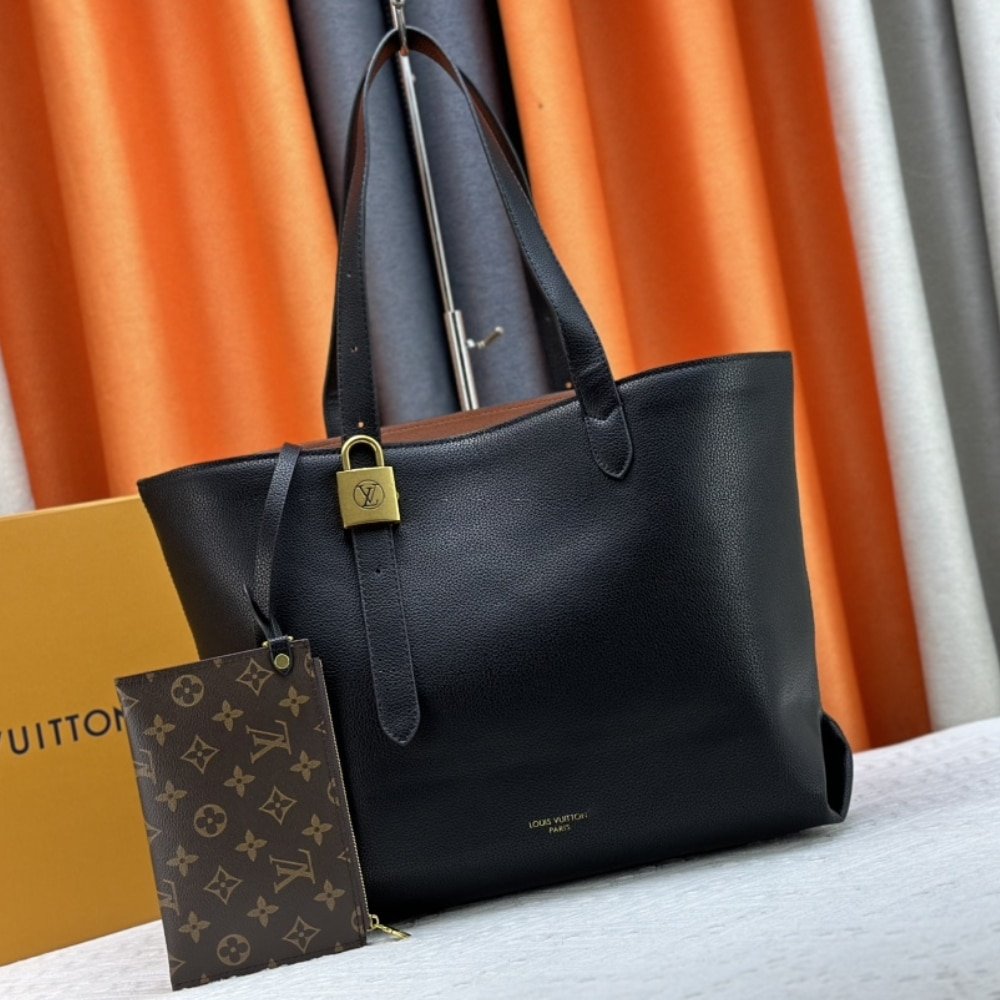 L0vis Vvtt0n Low Key Cabas MM Black 47Cm M25341