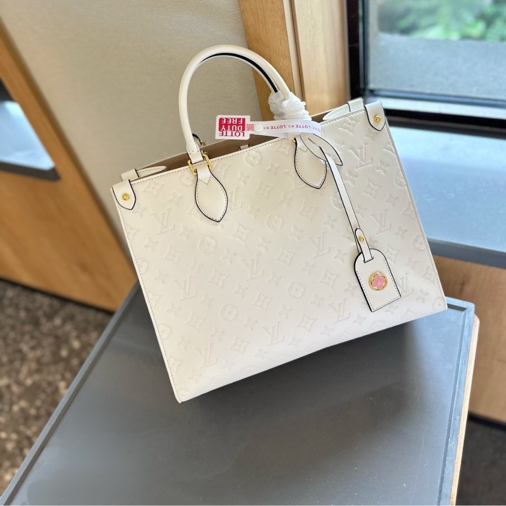 L0vis Vvtt0n On The Go MM White 35Cm