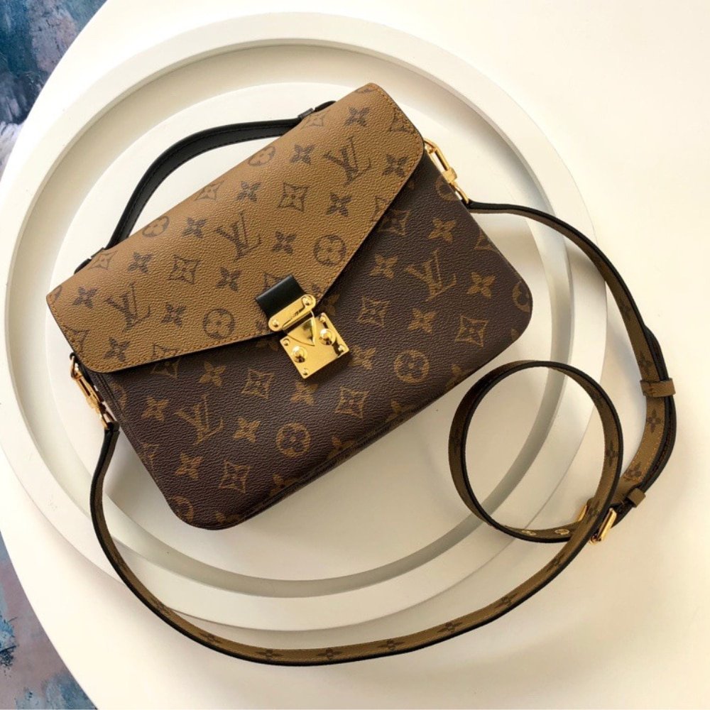 [S*per Vip 1:1] L0vis Vvtt0n Pochette Métis Monogram Reverse Canvas 25Cm M44876