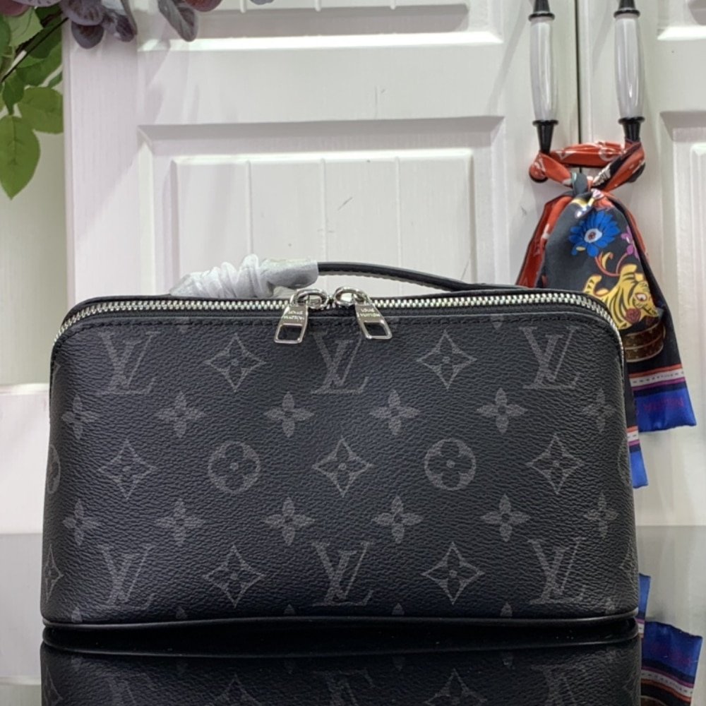 [S*per Vip 1:1] L0vis Vvtt0n Toiletry Bag Monogram Eclipse Canvas Black 24Cm M11508