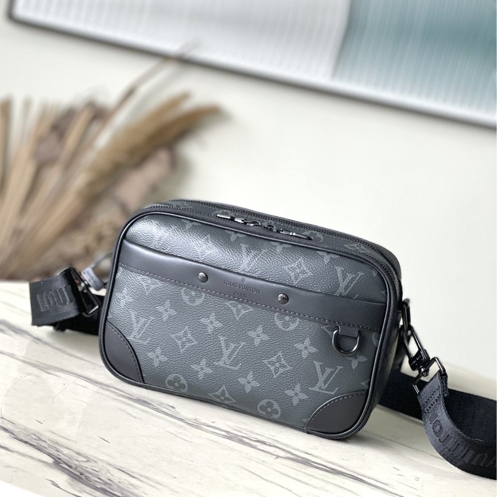 [S*per Vip 1:1] L0vis Vvtt0n Alpha Messenger Monogram Eclipse Canvas Black 24Cm M46955