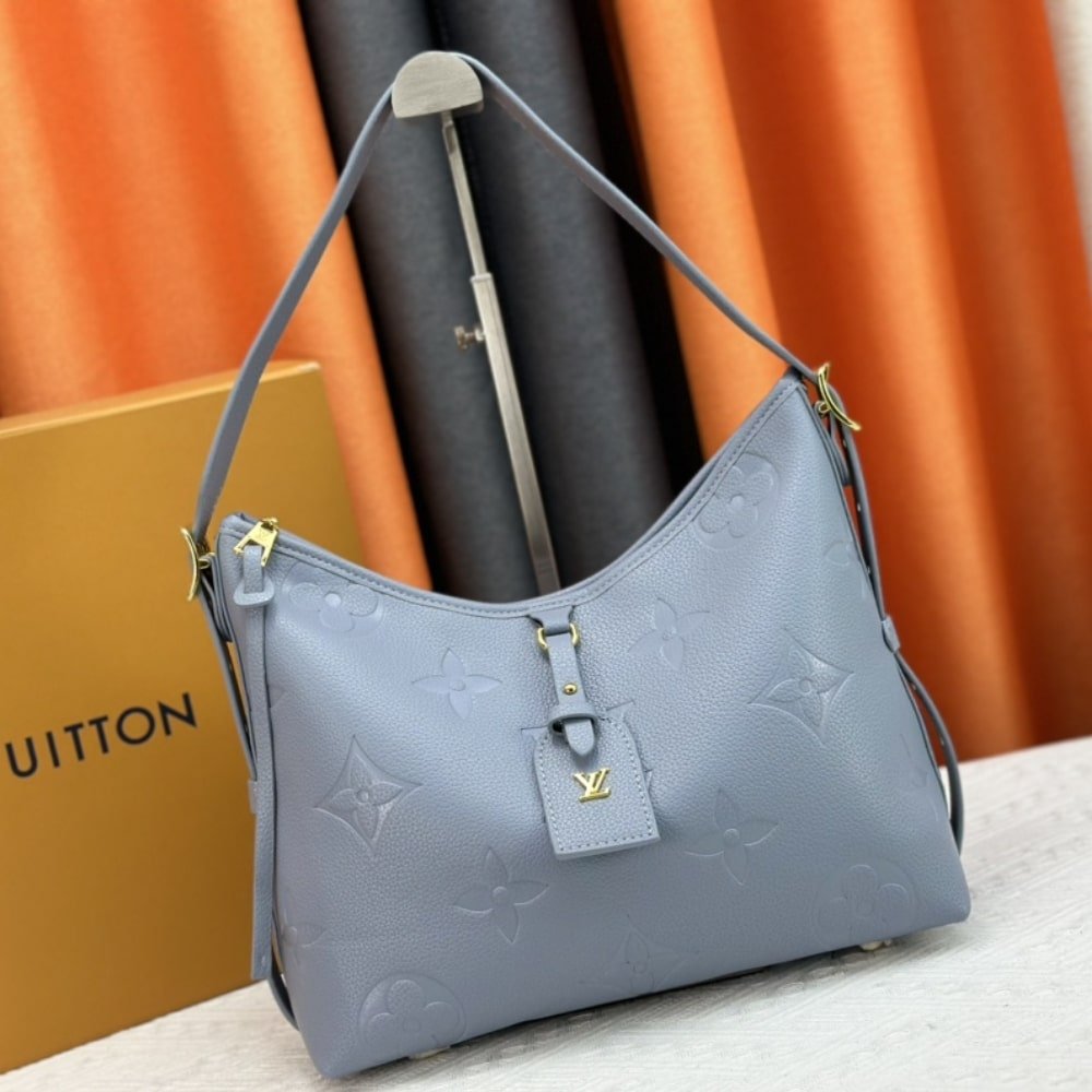 L0vis Vvtt0n Carryall PM Pale Blue 29Cm