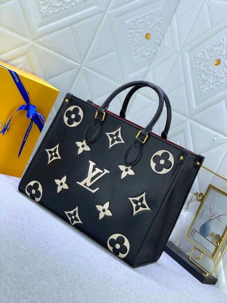 L0vis Vvtt0n Onthego Mm Monogram Black Beige 35Cm M45495