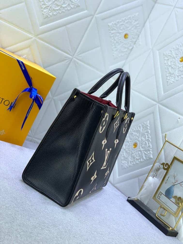 L0vis Vvtt0n Onthego Mm Monogram Black Beige 35Cm M45495