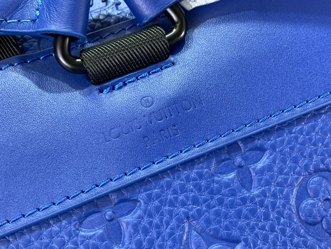 L0vis Vvtt0n Christopher PM Backpack Blue 48Cm M23189