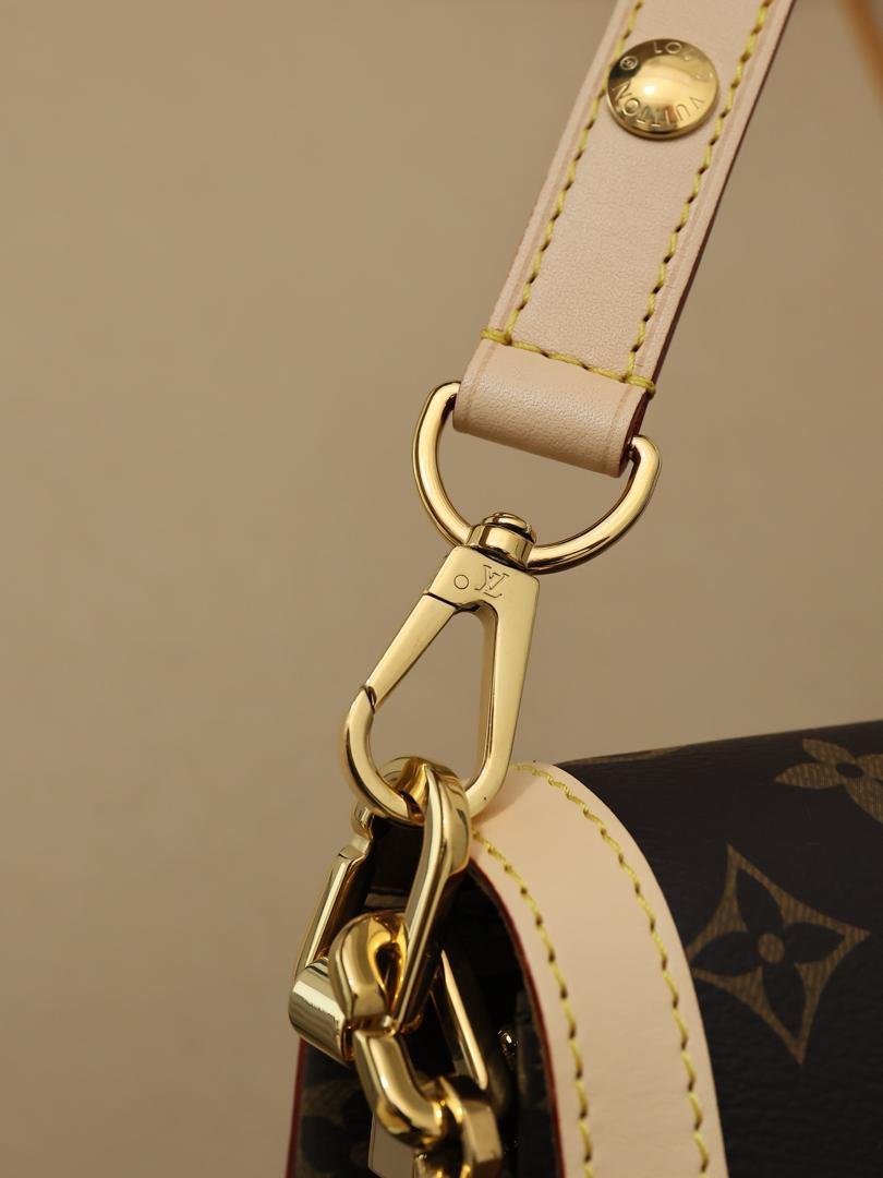 L0vis Vvtt0n Dauphine Soft GM Bag Monogram Canvas Brown 28Cm M47149