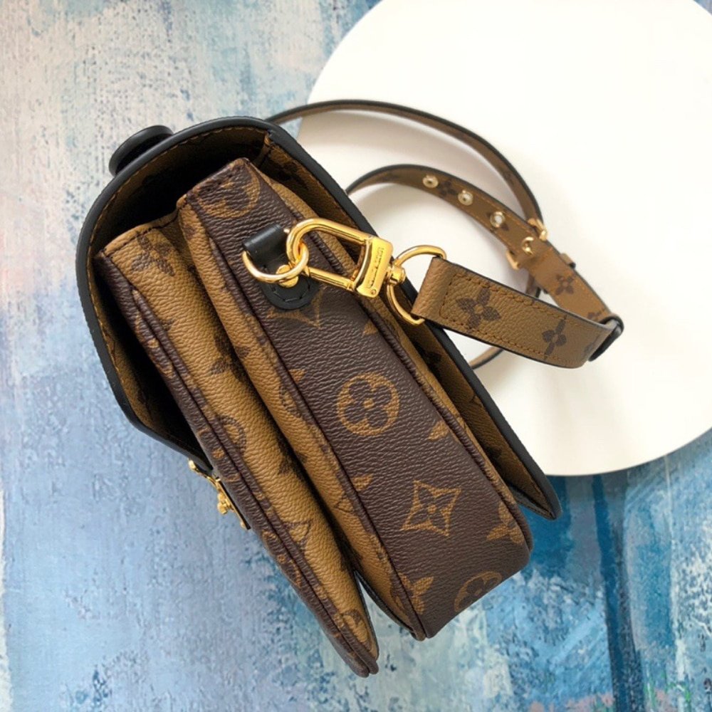[S*per Vip 1:1] L0vis Vvtt0n Pochette Métis Monogram Reverse Canvas 25Cm M44876