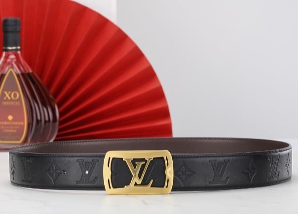 L0vis Vvtt0n Lv Pyramide Monogram Belt Black With Gold Tone Hardware
