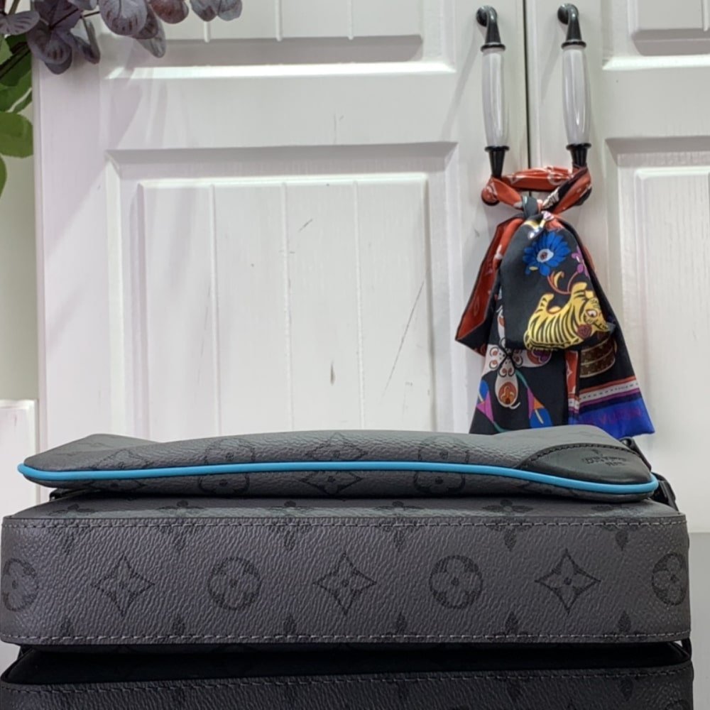 [S*per Vip 1:1] L0vis Vvtt0n Trio Messenger Monogram Eclipse Reverse Turquoise 25Cm M11648