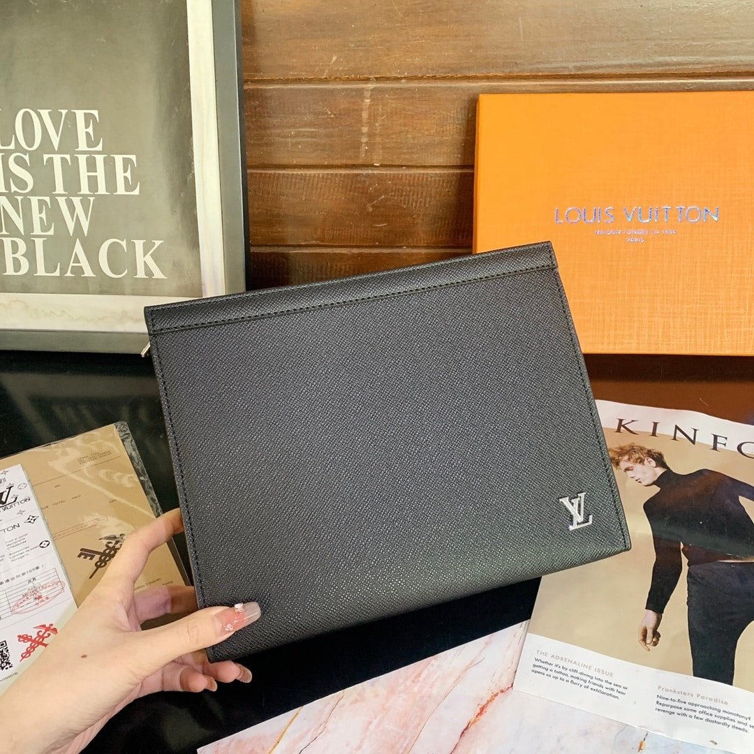 L0vis Vvtt0n Voyage Mm Pochette Black 26Cm M30450