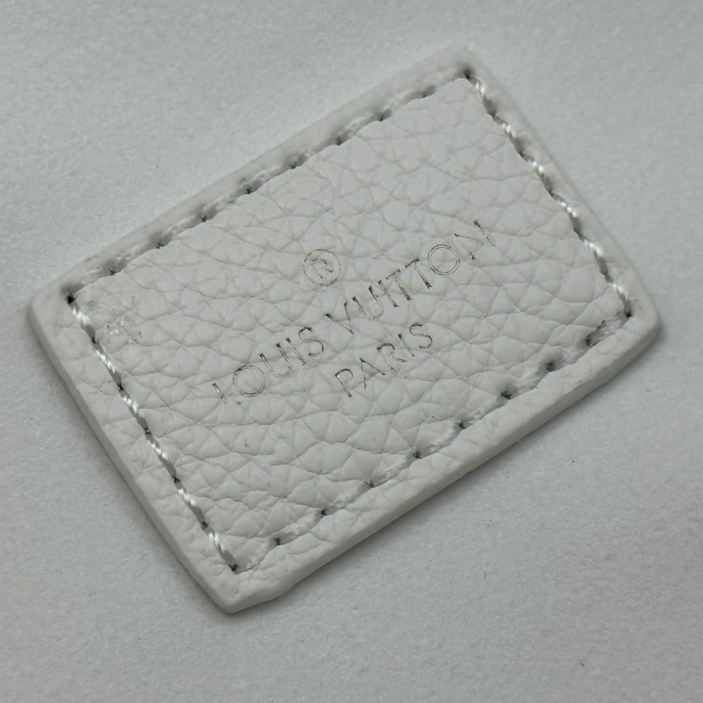 L0vis Vvtt0n Low Key Cabas MM White 47Cm