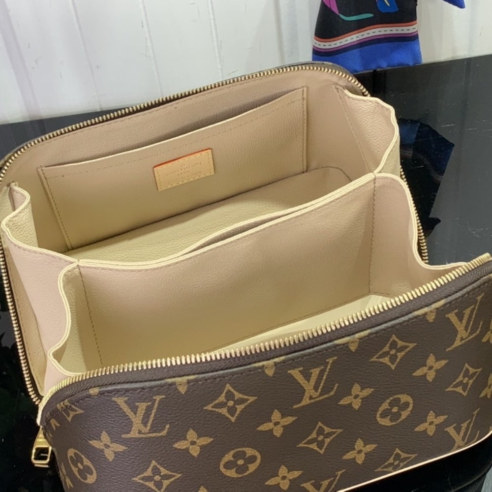[S*per Vip 1:1] L0vis Vvtt0n Toiletry Bag Monogram Canvas Brown 24Cm M11750