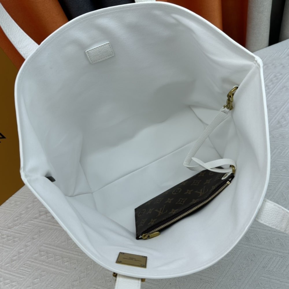 L0vis Vvtt0n Low Key Cabas MM White 47Cm