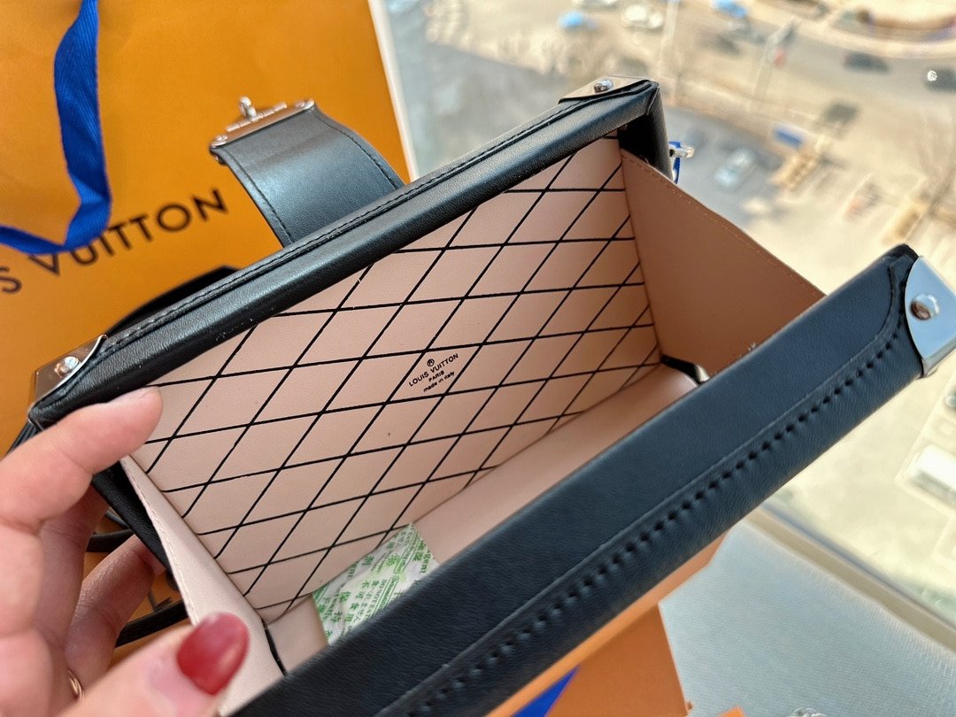 L0vis Vvtt0n Petite Malle Black And Grey 19Cm M21462