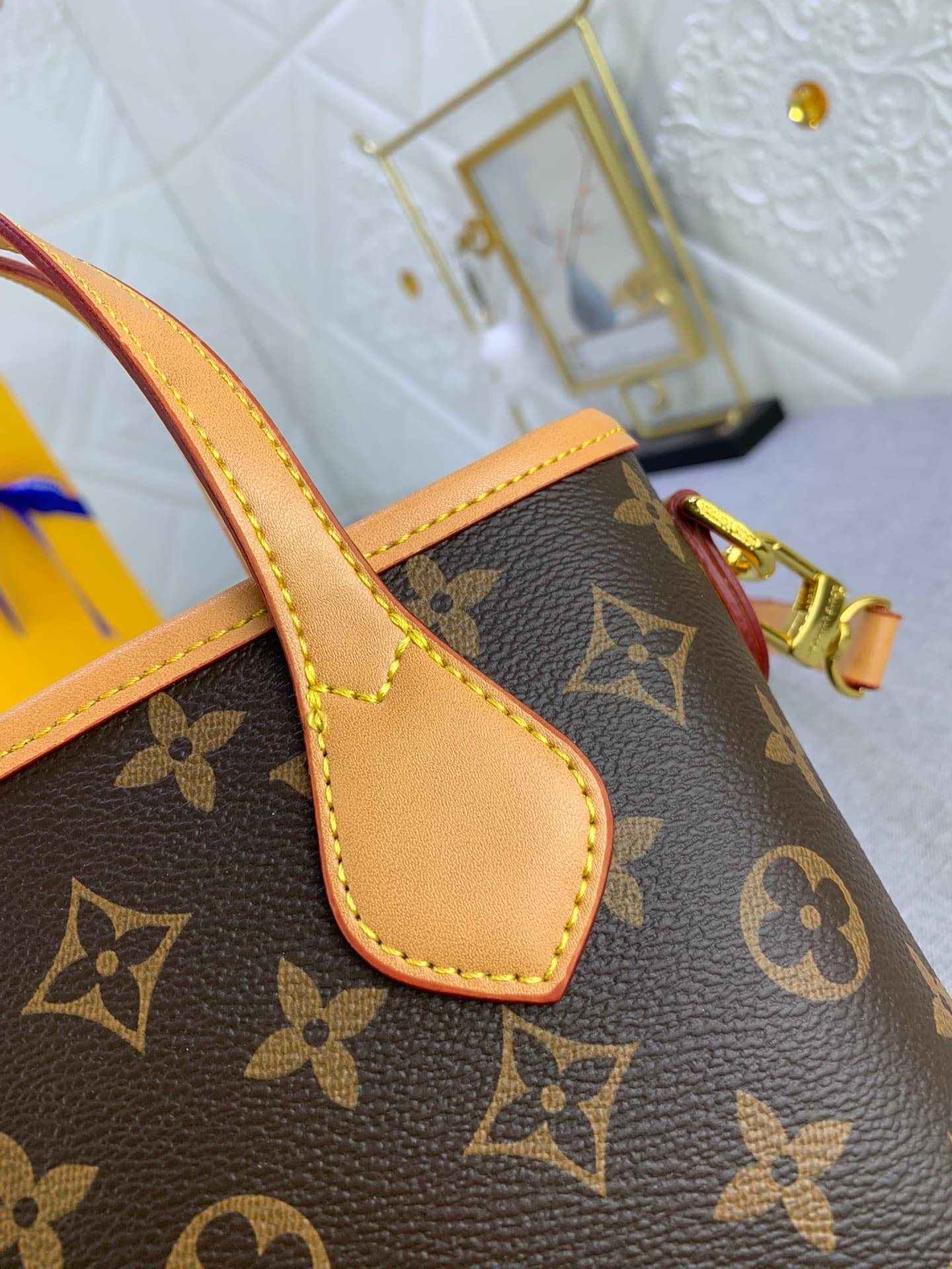 L0vis Vvtt0n Neverfull Mini Brown 22Cm