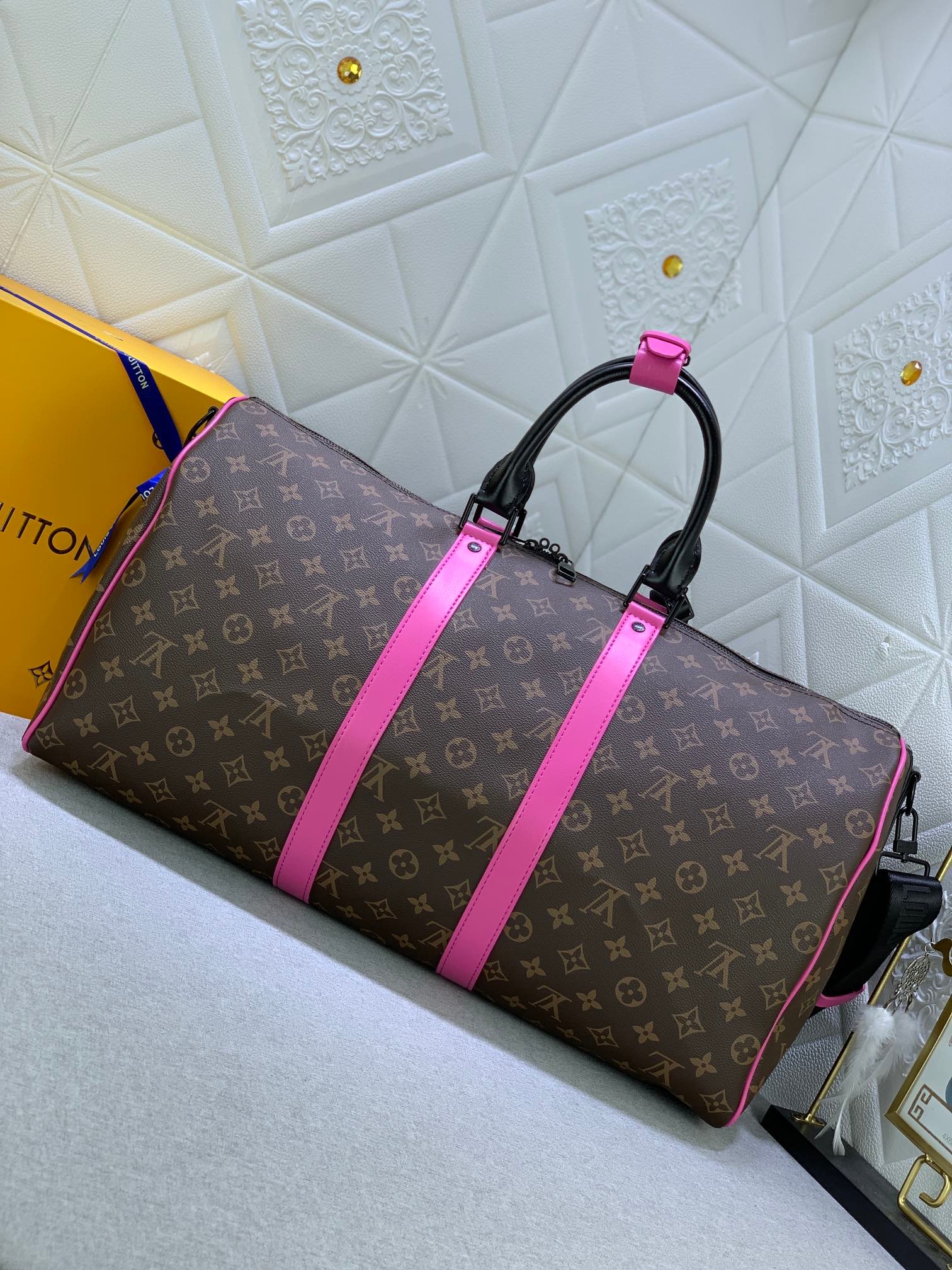 L0vis Vvtt0n Keepall Bandoulière 50 Brown And Pink Macassar Canvas