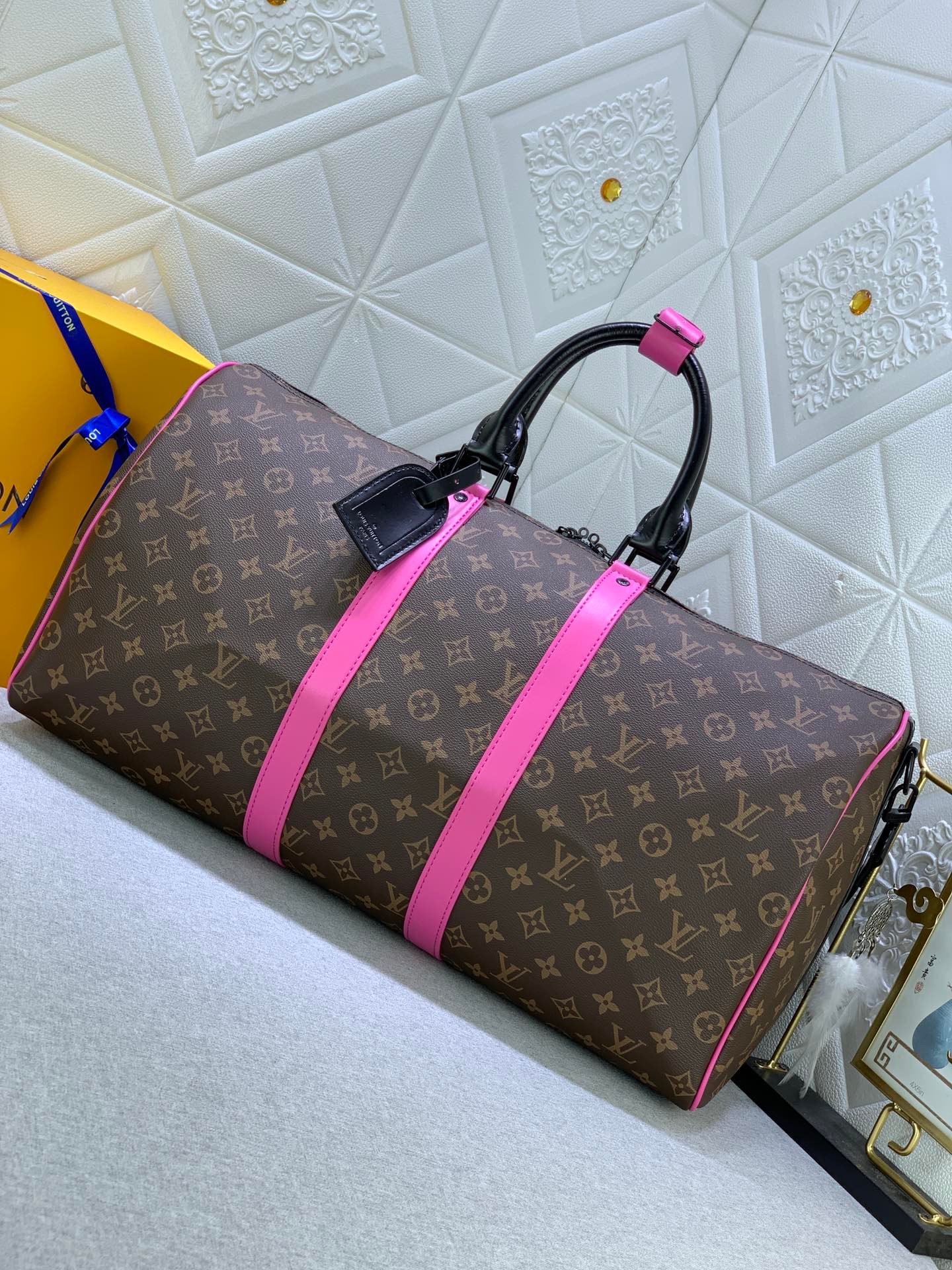 L0vis Vvtt0n Keepall Bandoulière 50 Brown And Pink Macassar Canvas