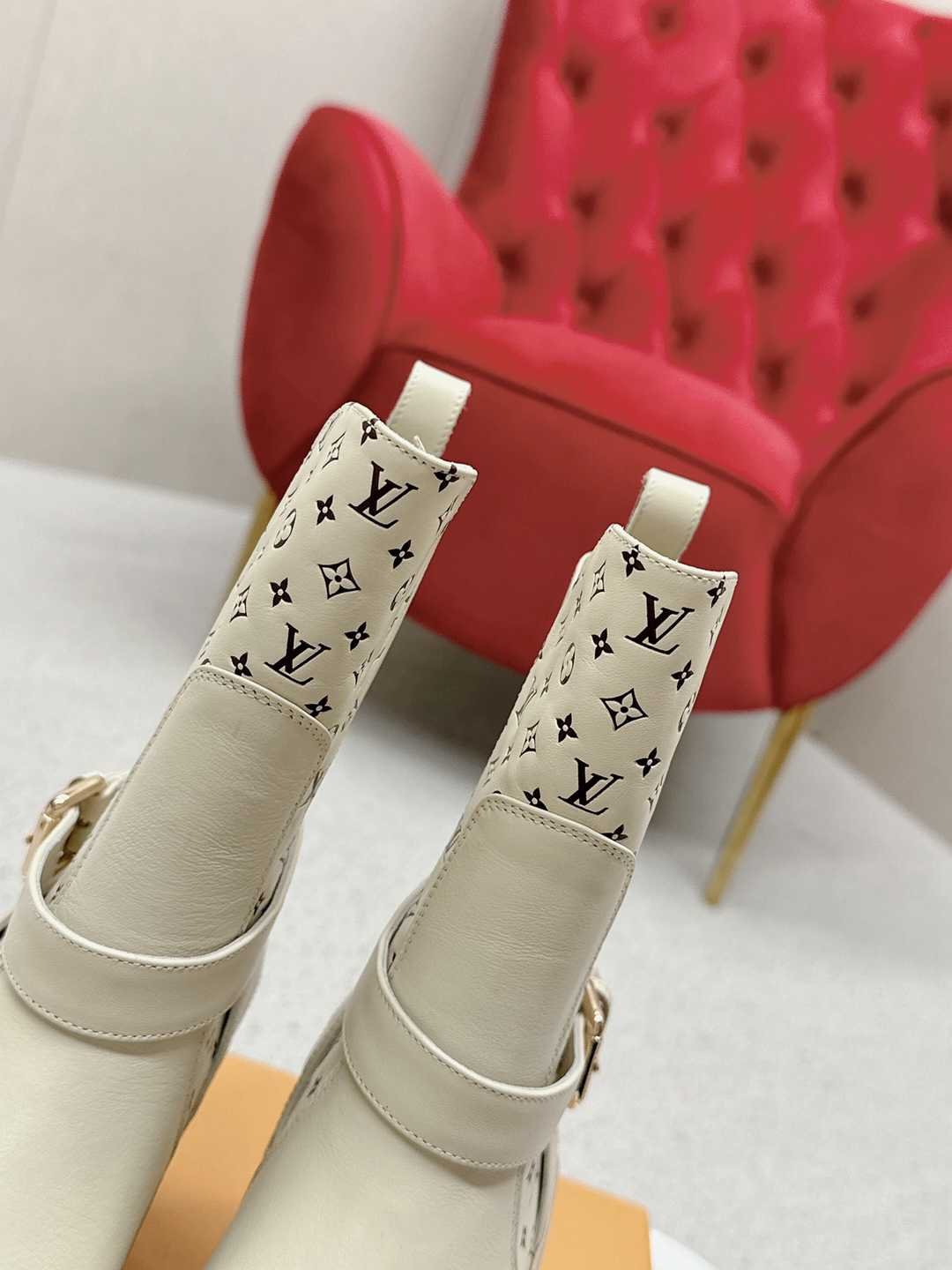 L0vis Vvtt0n Laureate Platform Chelsea Boot Beige 1Acaa1