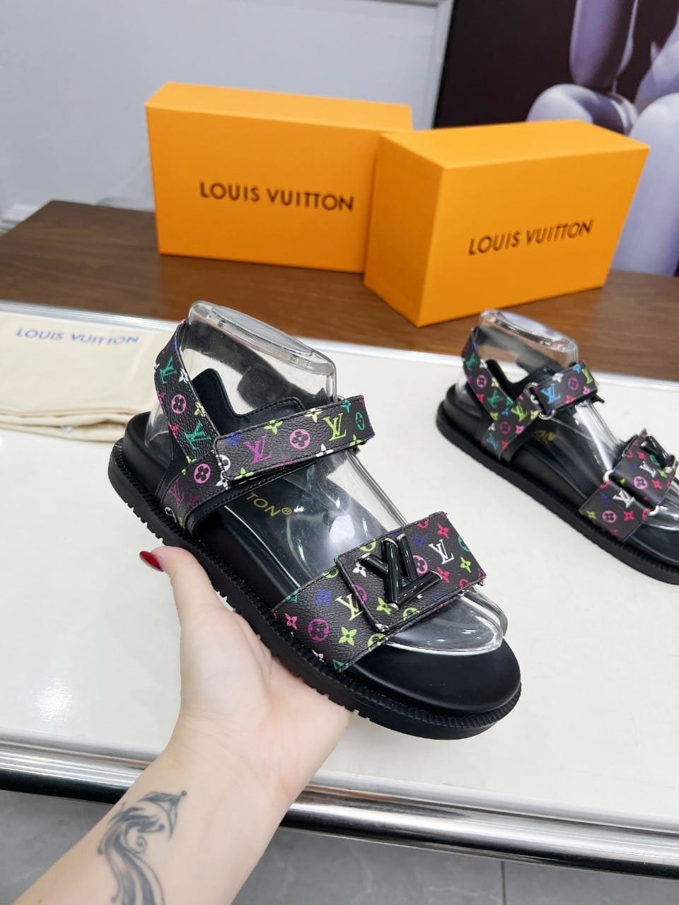 L0vis Vvtt0n X Murakami Lv Sunset Flat Comfort Sandal Black 1Agxf6