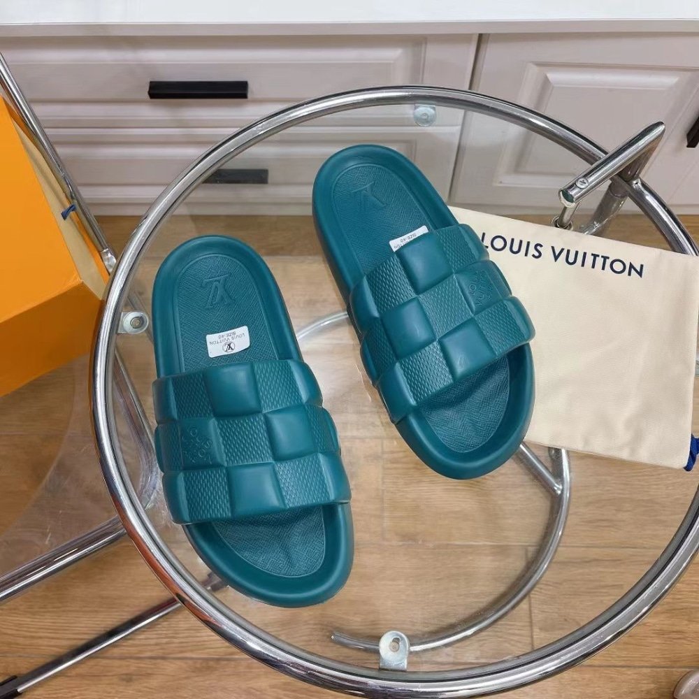 L0vis Vvtt0n Waterfront Mule Maxi Damier Rubber Blue