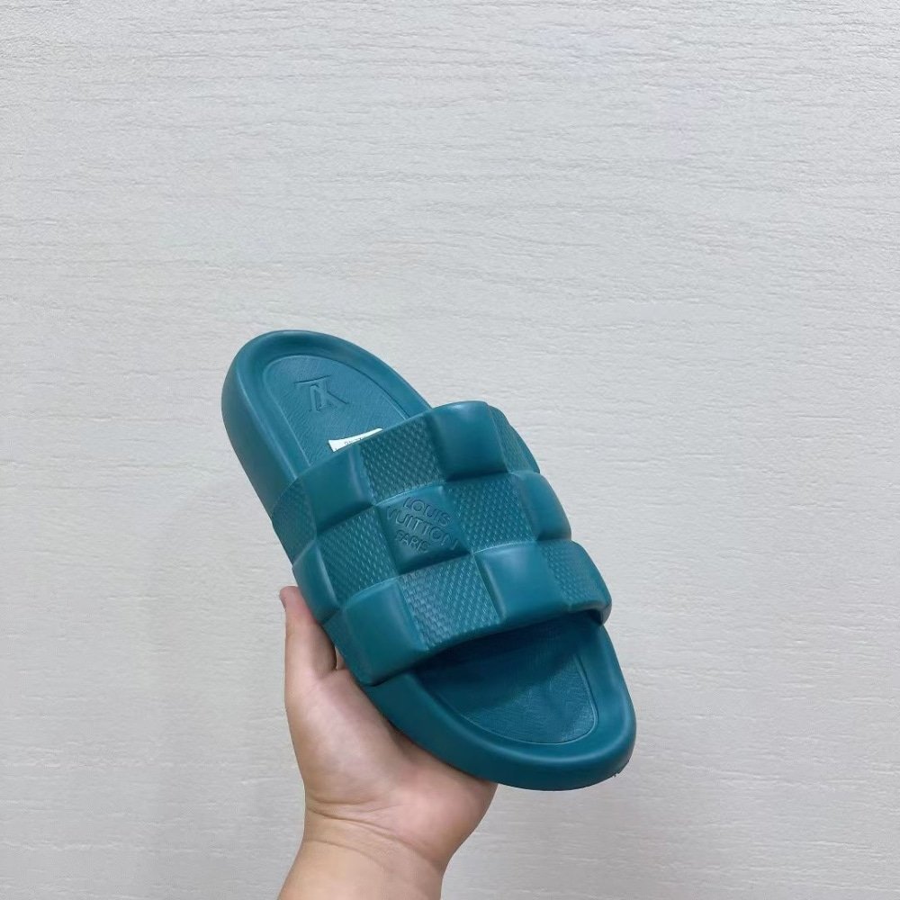 L0vis Vvtt0n Waterfront Mule Maxi Damier Rubber Blue