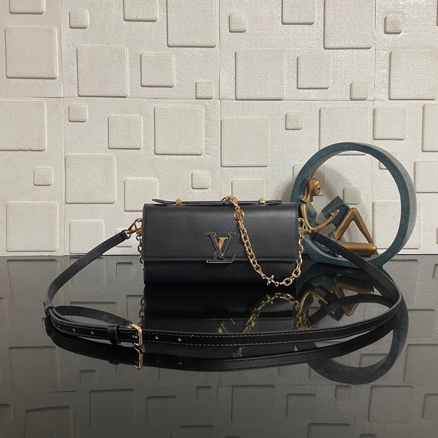 [S*per Vip 1:1] L0vis Vvtt0n Wallet On Chain Capucines Black 23Cm M12143