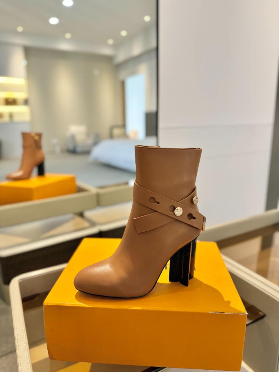 L0vis Vvtt0n Silhouette Ankle Boot Brown