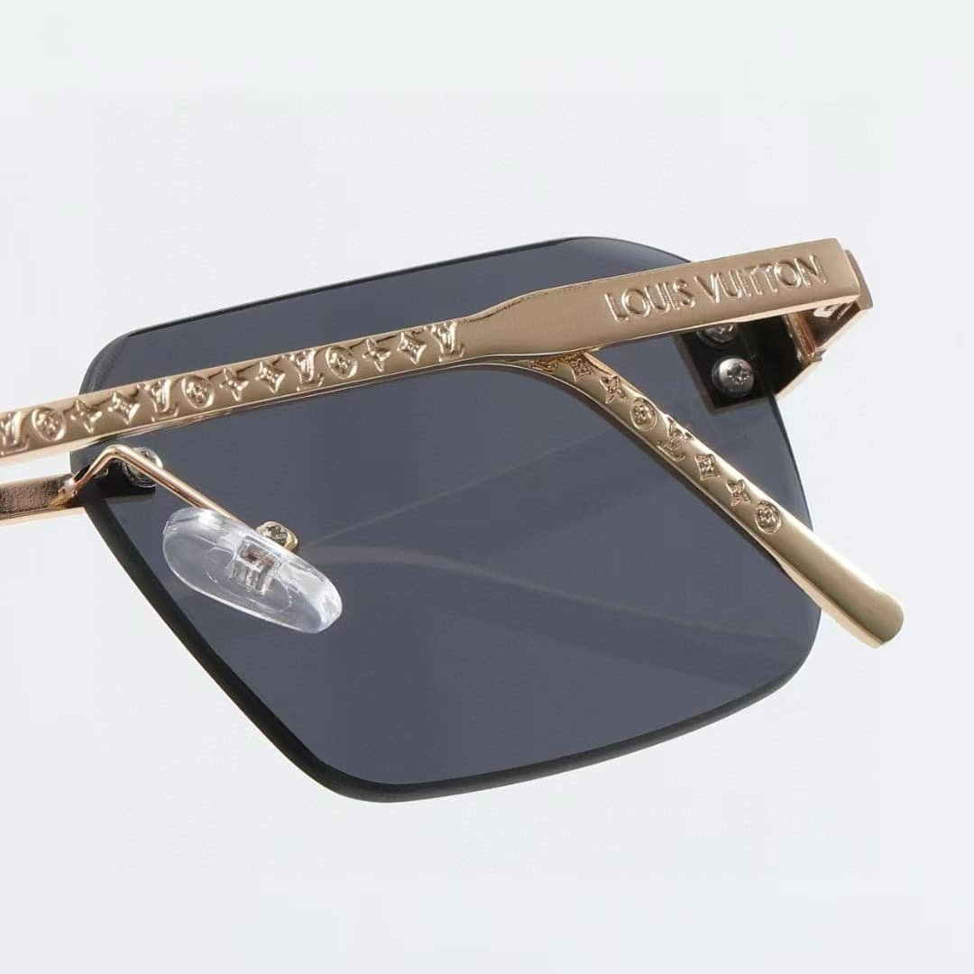 L0vis Vvtt0n Lv Low Square Sunglasses Black