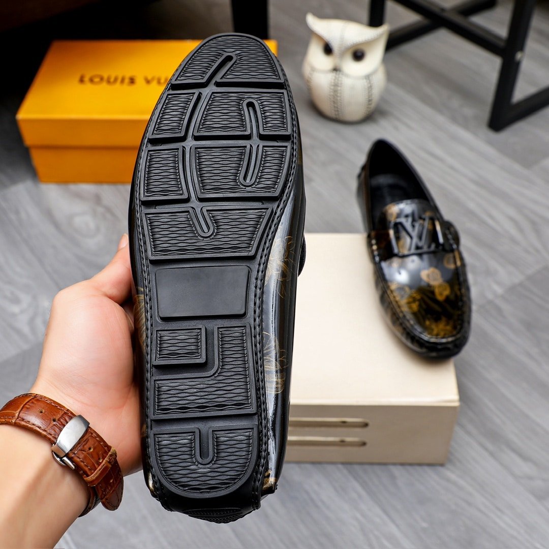 L0vis Vvtt0n Loafer Polish Leather With Butterfly Pattern In Black
