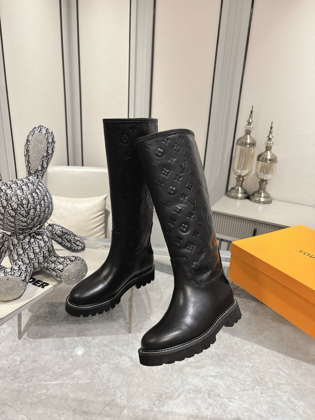 L0vis Vvtt0n Territory Flat High Boot Black 1Add2X